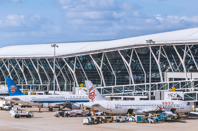 成都今日達(dá)航空快遞物流有限公司，跨省當(dāng)天件包括國(guó)內(nèi)跨省限時(shí)（6小時(shí)、8小時(shí)、12小時(shí)、16小時(shí)）-航空快遞；海鮮空運(yùn)、肉類瓜果蔬菜緊急運(yùn)輸-食品類專線；寵物托運(yùn)；